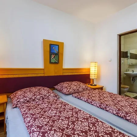 Restaurace A U Nadrazi Guest house Studenka
